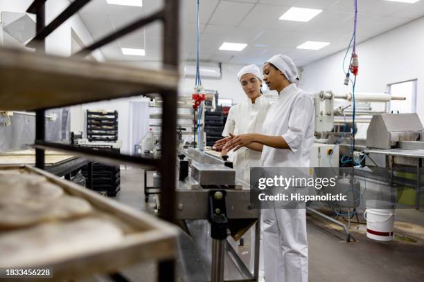 Basic Food Factory Training 406 Food Manufacturing Training Stock Photos, High-Res Pictures, and ...