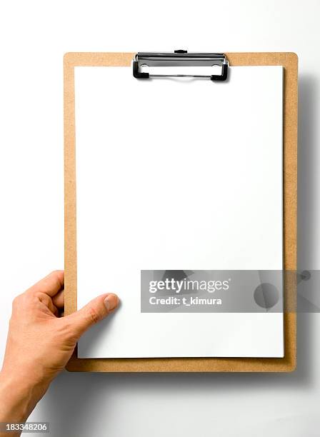 portapapeles en blanco - tablilla con sujetapapeles fotografías e imágenes de stock