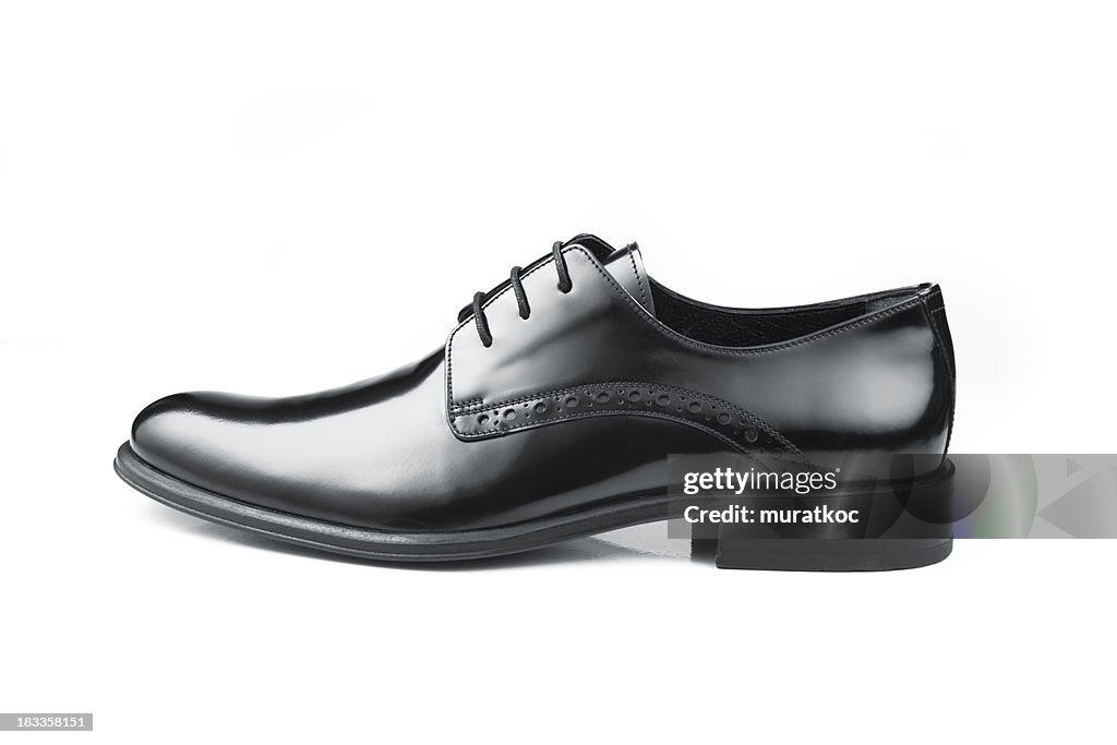 Zapato de cuero negro hombres