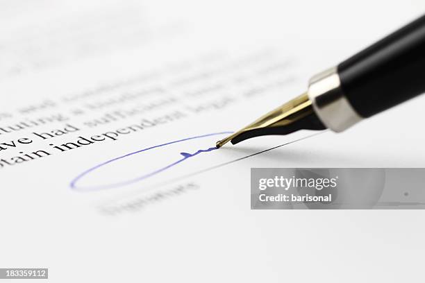 tonos de firma - contrato fotografías e imágenes de stock