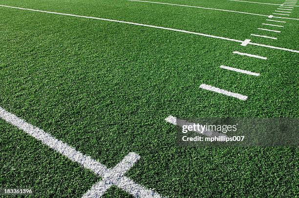 football field - american football team stockfoto's en -beelden