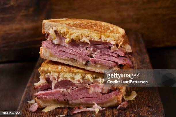 classic pastrami on rye - reiben stock pictures, royalty-free photos & images