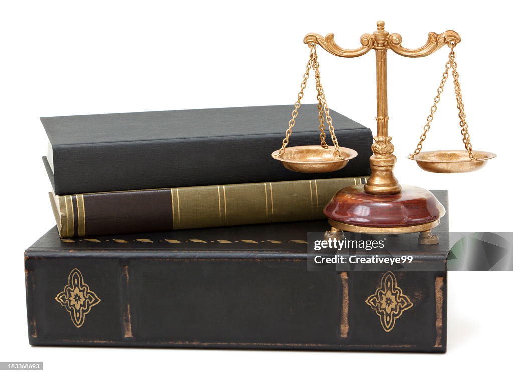 Gesetz Bücher und Waage der Gerechtigkeit