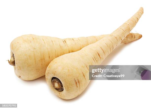 parsnip isolated - pastinaak stockfoto's en -beelden