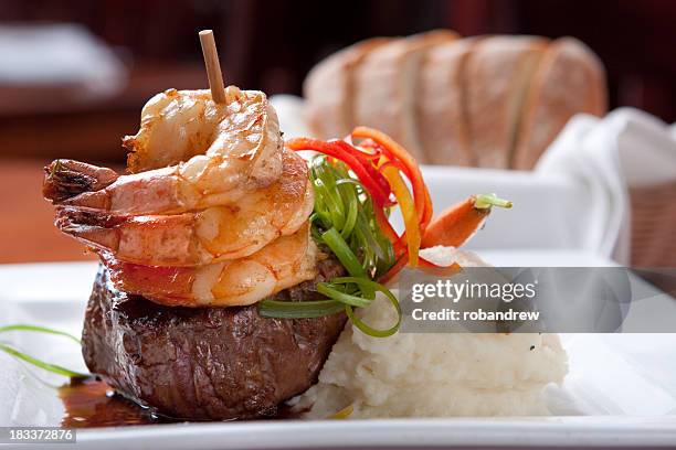 surf and turf - mignon stock pictures, royalty-free photos & images