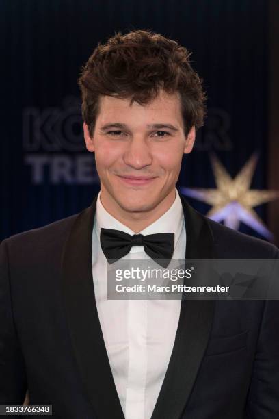Singer Wincent Weiss attends the "Koelner Treff" TV Show at WDR Studio on December 8, 2023 in Cologne, Germany.
