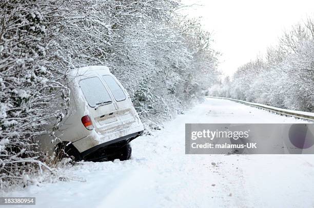 deserted motor vehical accident - road accident uk stock pictures, royalty-free photos & images