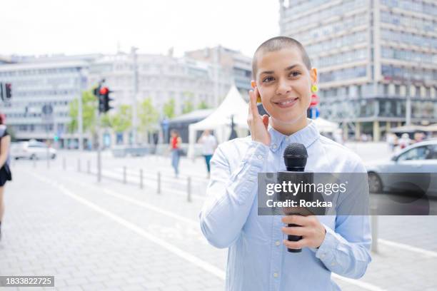 Young Reporters 4,564 Young Journalist Club Stock Photos, High-Res Pictures, and Images ...