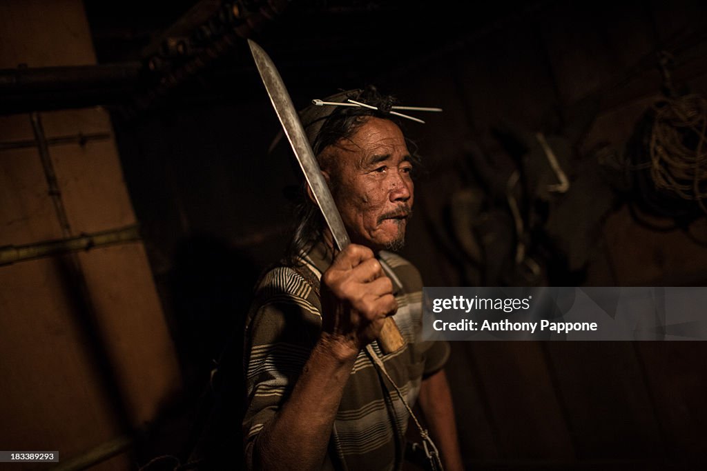 Apatani tribe man dance during the myoko festival