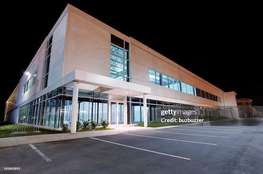 Commercial Real Estate bei Nacht