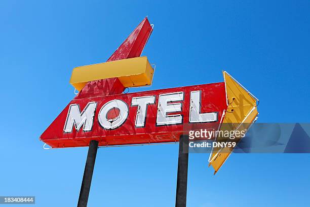 old motelschild - route 66 stock-fotos und bilder