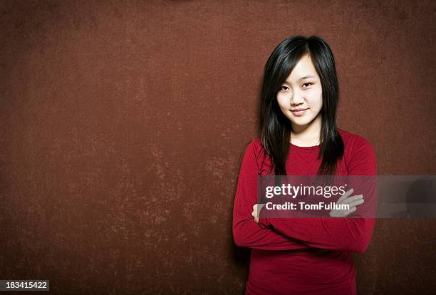 casual asian girl - hmong stockfoto's en -beelden