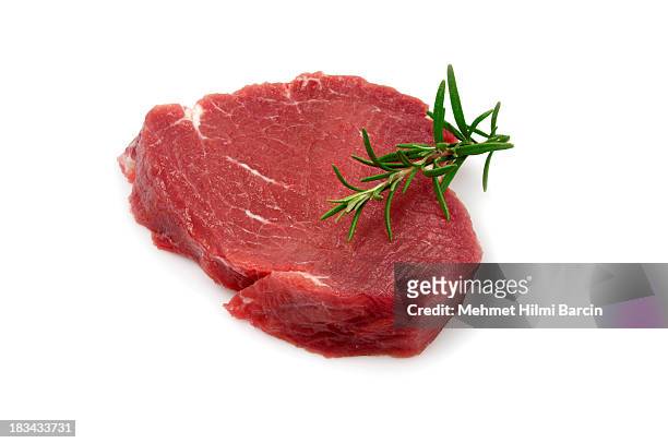 single rohe steak - rindfleisch stock-fotos und bilder