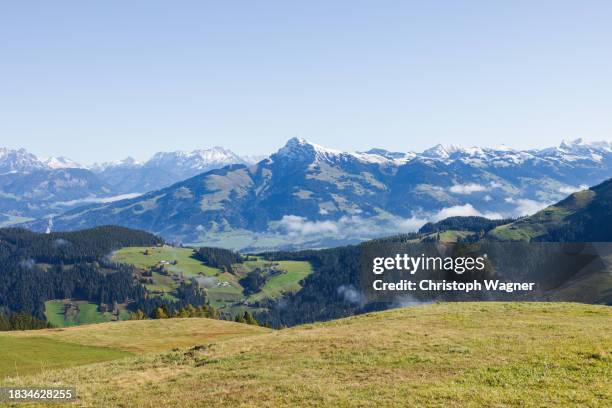 österreich tirol, wilder kaiser - kaiser stock pictures, royalty-free photos & images