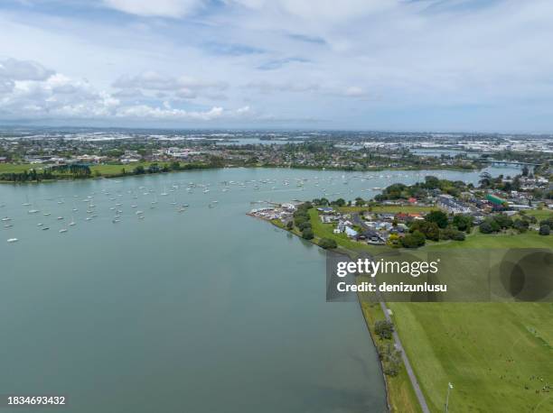 aerial coastline view in auckland, new zealand - north island new zealand stock pictures, royalty-free photos & images