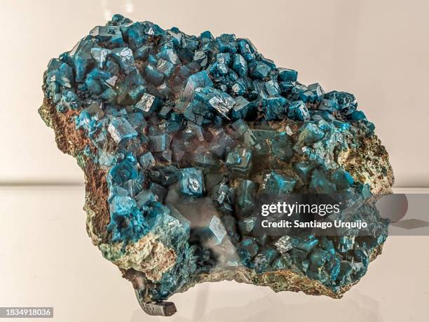 dioptase mineral - opal mining stock pictures, royalty-free photos & images