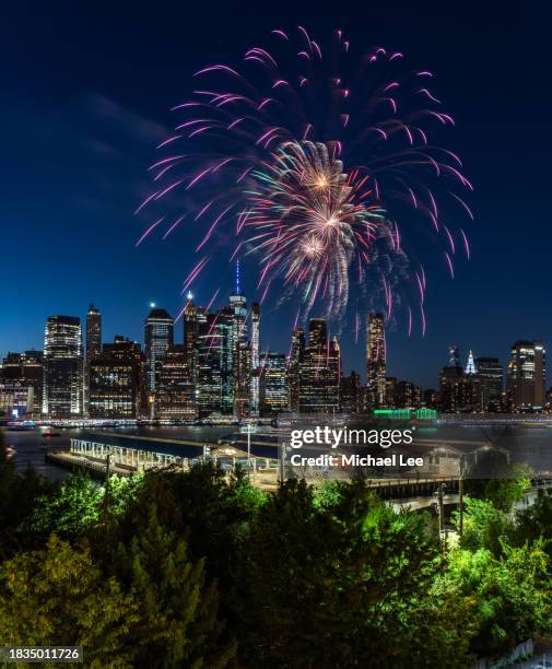 diwali fireworks and lower manhattan skyline - festival pier stock pictures, royalty-free photos & images