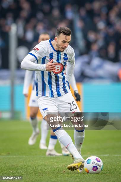 Haris Tabakovic of Hertha BSC in action during the Second Bundesliga match between Hertha BSC and SV Elversberg at Olympiastadion on December 03,...