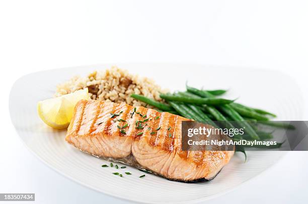 healthy salmon dinner - green bean dish stock pictures, royalty-free photos & images
