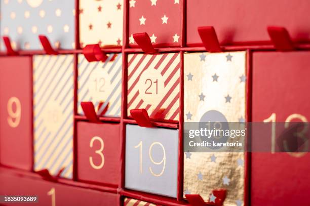 advent calendar with a lot of different small boxes - décembre photos et images de collection