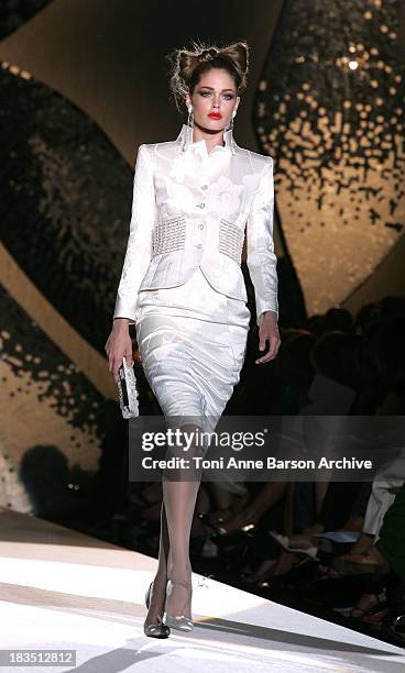 Model wearing Valentino Haute Couture Fall/Winter 2005 2005 fashion