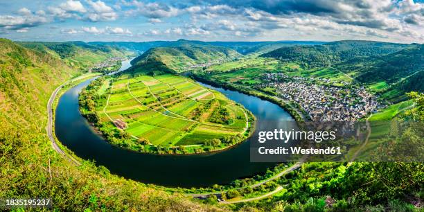 germany, rhineland-palatinate, bremm, aerial view of oxbow bend of mosel river - oxbow bend stock pictures, royalty-free photos & images