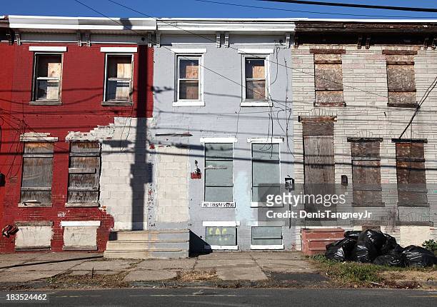 poor inner city neighborhood - bad condition stock pictures, royalty-free photos & images