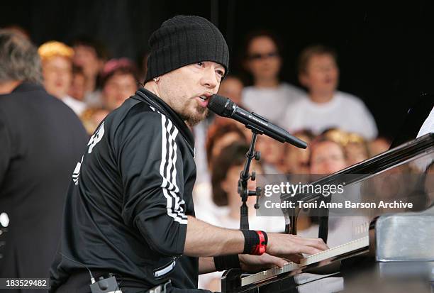 Pascal Obispo during Concert pour le Don de Plaquettes to Benefit LauretteFugain.org a Concert Against Leucemia at City Hall in Paris, France.