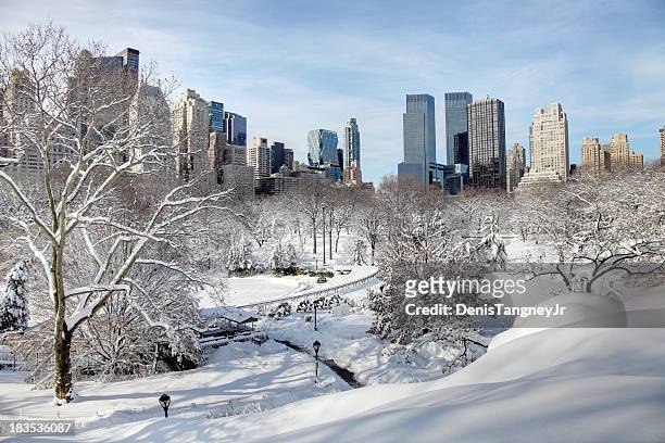 winter wonderland in central park - central park snow stock pictures, royalty-free photos & images