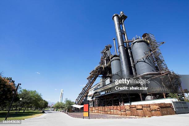 parque fundidora, stahl museum - nuevo leon stock-fotos und bilder