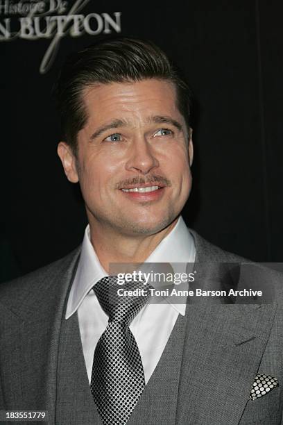 Brad Pitt attends the premiere of ''The Curious Case of Benjamin Button'' on January 22, 2009 at the Gaumont Marignan Theater in Paris, France.