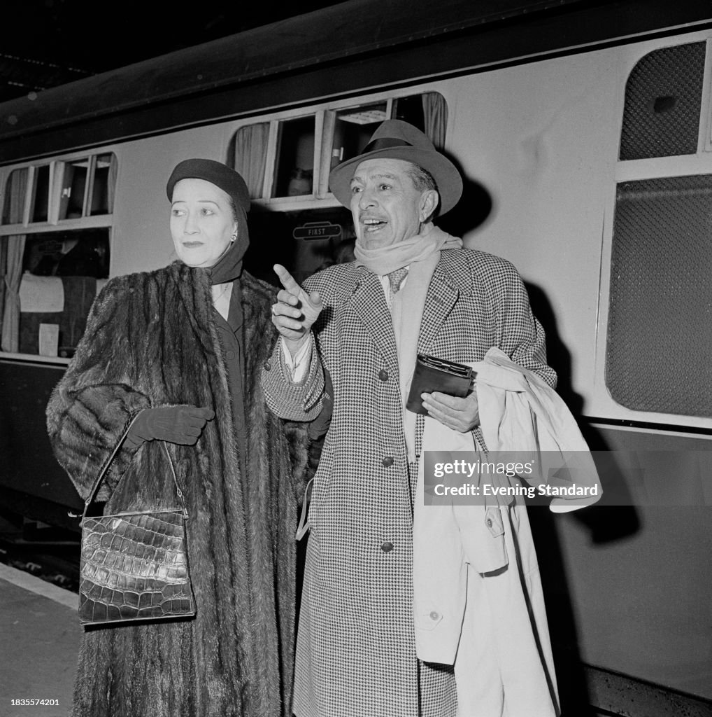 American actor J Carrol Naish with his wife, actress Gladys Heaney at