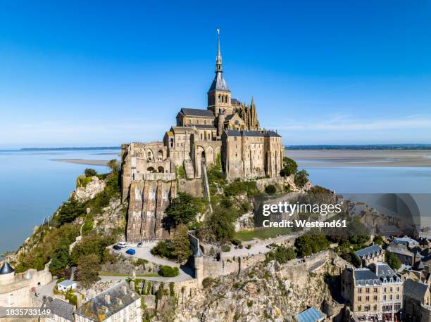 france, normandy, aerial view of mont saint-michel - basse-normandië stockfoto's en -beelden