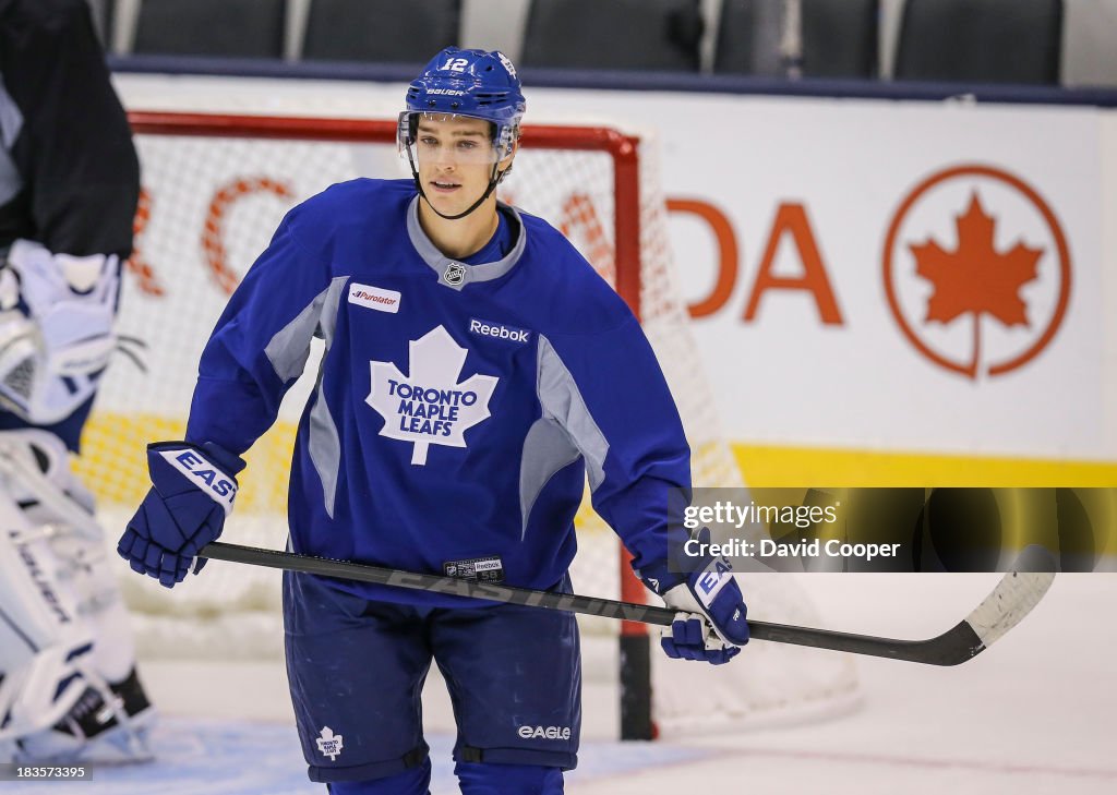 Toronto Maple Leafs left wing Mason Raymond (12) during practice at the