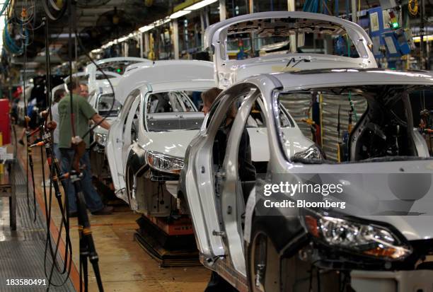 Moving Assembly Line Notes 18 Ford Motor Co Celebrates 100th Anniversary Of Moving Assembly Line ...