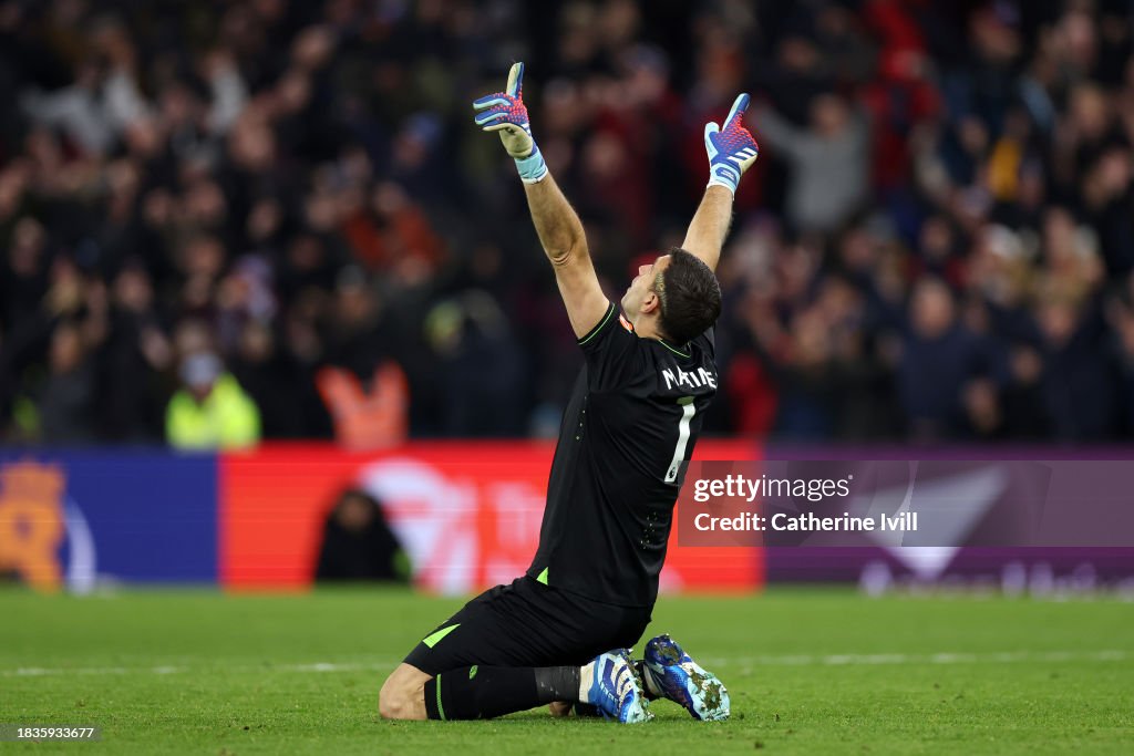 Aston Villa v Manchester City - Premier League
