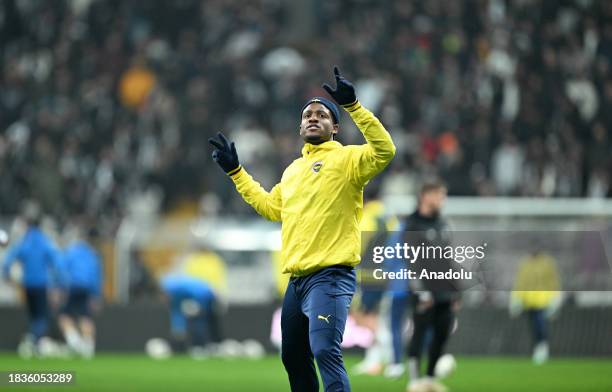 Michy Batshuayi of Fenerbahce greets the fans ahead of the Turkish Super Lig week 15 match between Besiktas and Fenerbahce at Tupras Stadium in...