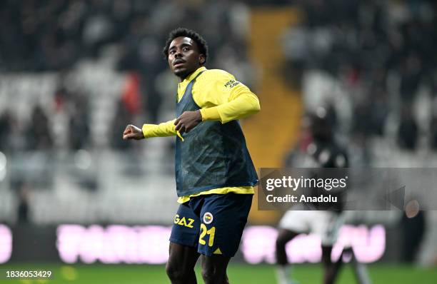 Osayi Samuel of Fenerbahce greets the fans ahead of the Turkish Super Lig week 15 match between Besiktas and Fenerbahce at Tupras Stadium in...