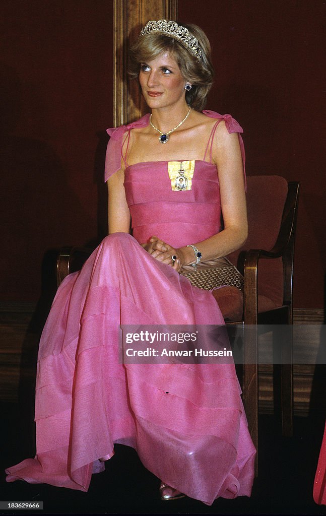 Anwar Hussein Collection