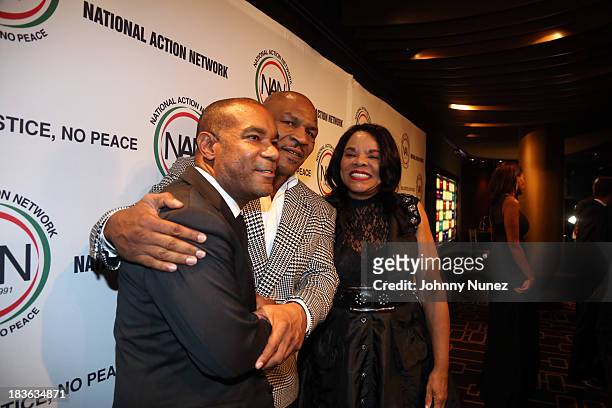 Founder of Overbrook Entertainment James Lassiter, honoree and former boxing world champion Mike Tyson, and S2S Founder and Publisher Jamie Foster...