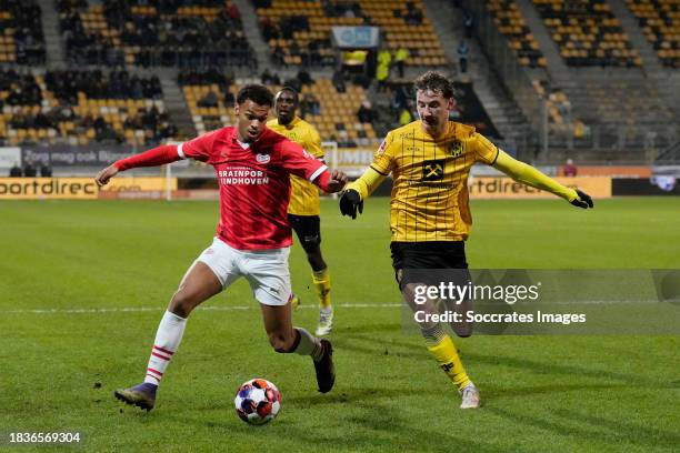 Jevon Simons of PSV U23, Wesley Spieringhs of Roda JC during the Dutch Keuken Kampioen Divisie match between Roda JC v PSV U23 at the Parkstad...