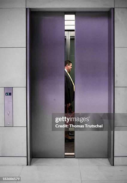 Patrick Doering, general secretary of the Free Democratic Party stand in the elevator after the last Party parliamentary group's meeting of German...