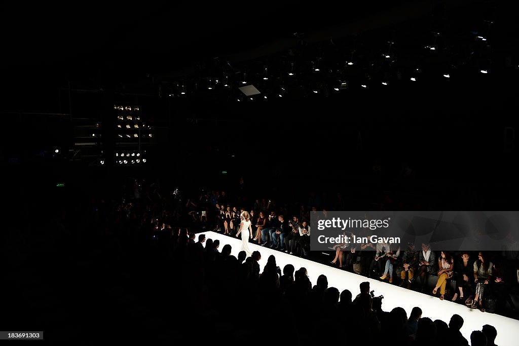 Atmosphere - MBFWI S/S 2014 Presented By American Express