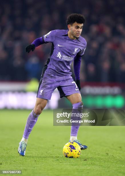 Luis Diaz of Liverpool on the ball during the Premier League match between Sheffield United and Liverpool FC at Bramall Lane on December 06, 2023 in...