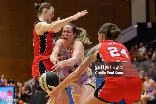 Keely Froling of the Boomers looses control of the ball during the WNBL match between Perth Lynx and Melbourne Boomers at Bendat Basketball Stadium,...