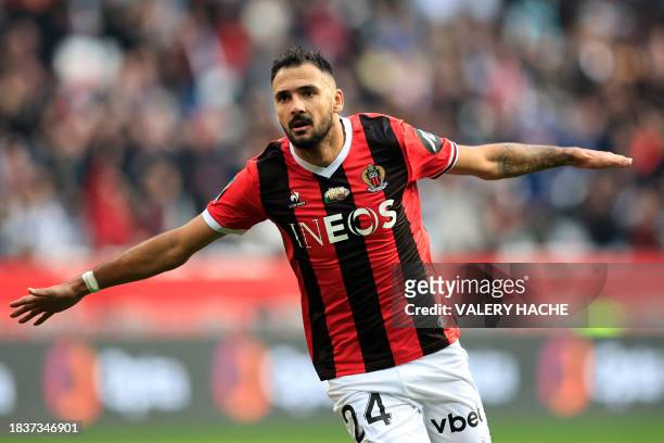 Nice's French forward Gaetan Laborde celebrates scoring his team's first goal during the French L1 football match between OGC Nice and Stade de Reims...