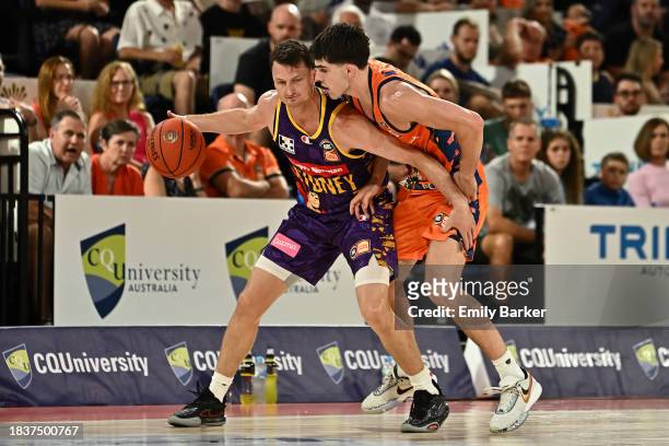Shaun Bruce of the Kings in action during the round 10 NBL match between Cairns Taipans and Sydney Kings at Cairns Convention Centre, on December 07...