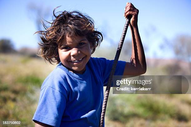 aboriginal child - inheemse bevolking stockfoto's en -beelden