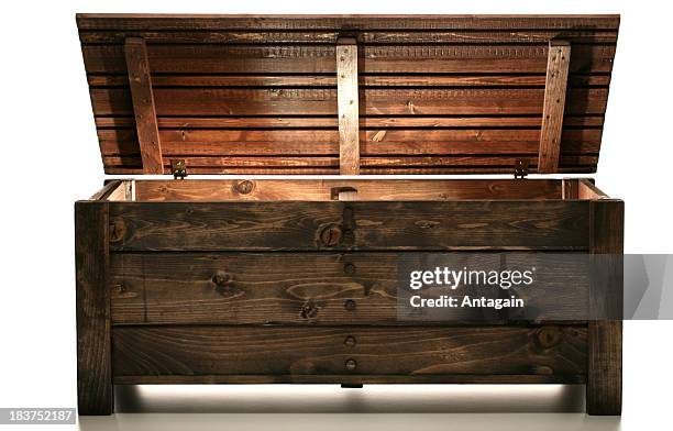 der brust - chest of drawers stock-fotos und bilder