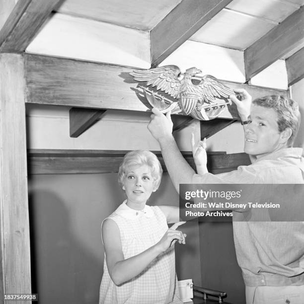 Los Angeles, CA Joanna Moore, Ryan O'Neal at home during the making of the ABC tv series 'Payton Place', 'Home Layout'.